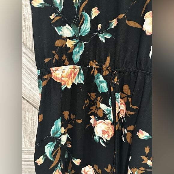 Floral Casual Midi Dress - Picture 4 of 7